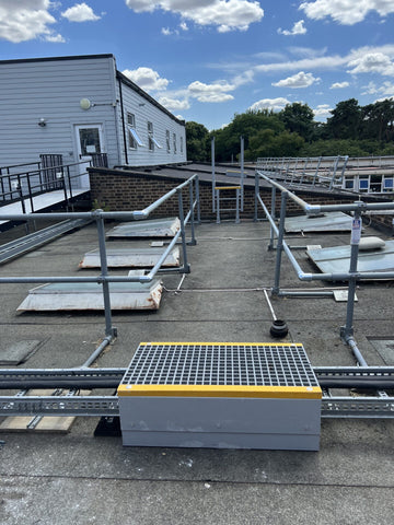 Standard Hop Over l lengder 50, 75 og 100 cm lengde. Step over platform